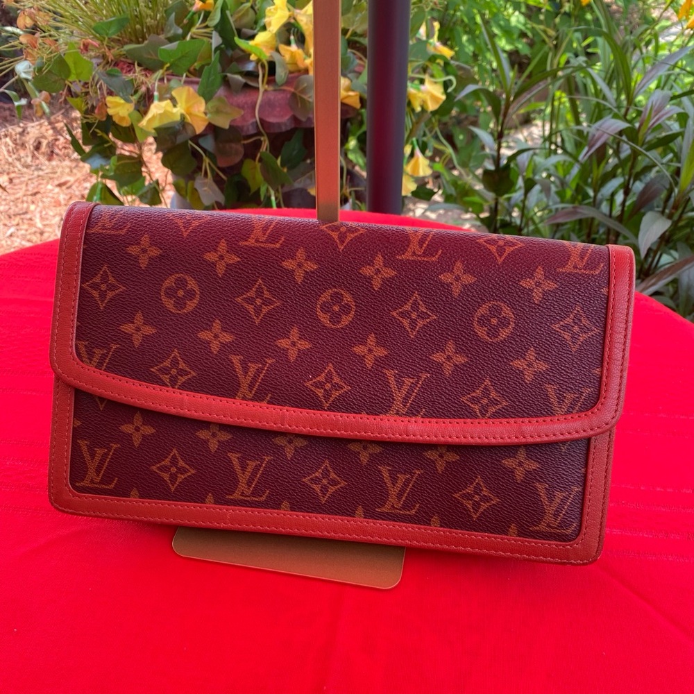Louis Vuitton Brown Monogram Clutch Rare Authentic